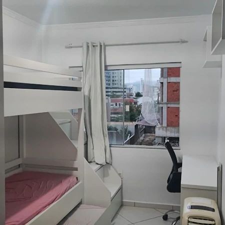 Ed Hang Apartment ปอร์โตเบโล ภายนอก รูปภาพ